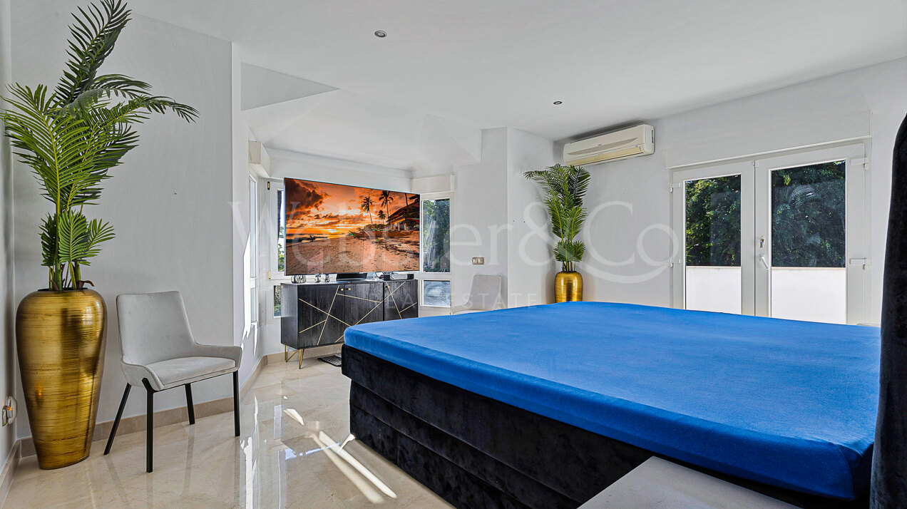 Villa Clara - Golf Front Home in Guadalmina Baja