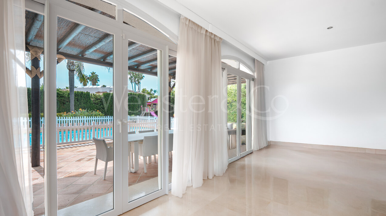 Villa Clara - Golf Front Home in Guadalmina Baja