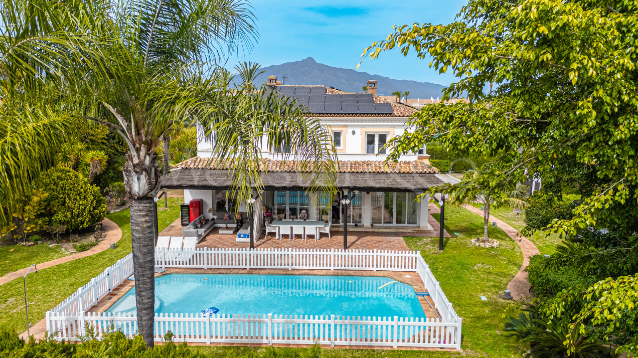 Villa Clara - Golf Front Home in Guadalmina Baja