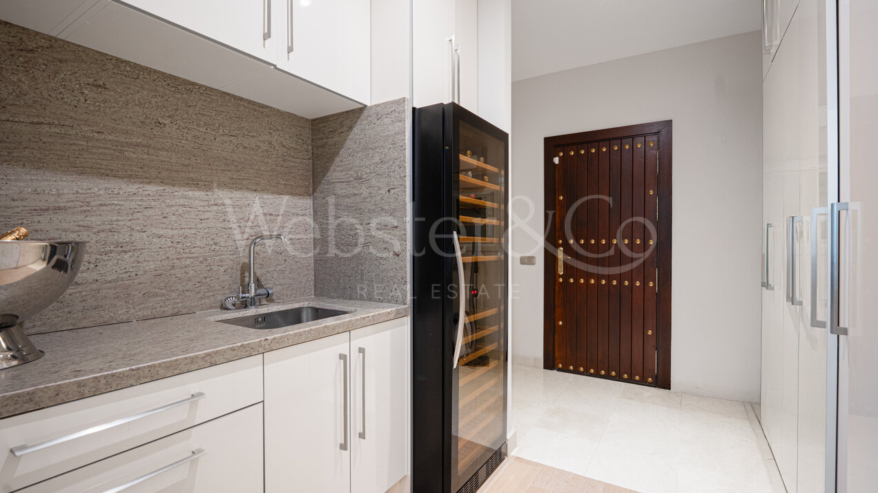 Villa Clara - Golf Front Home in Guadalmina Baja