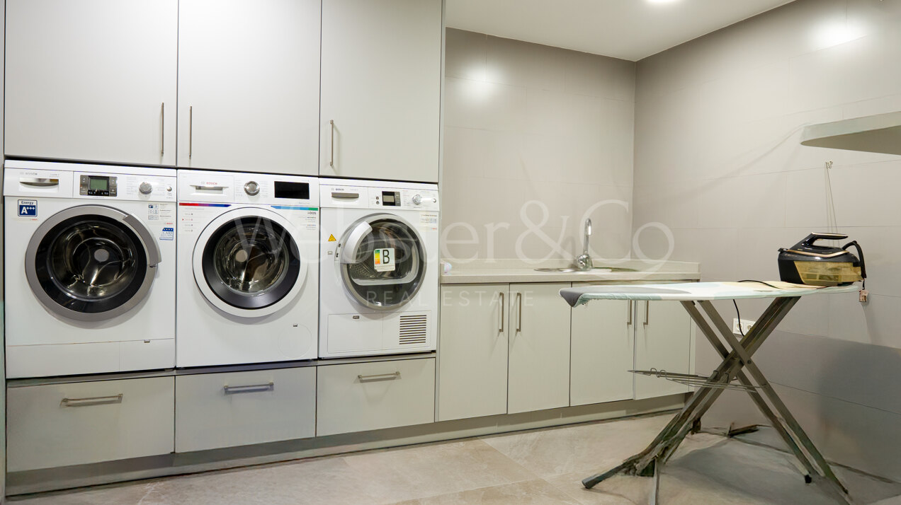 Villa Clara - Golf Front Home in Guadalmina Baja