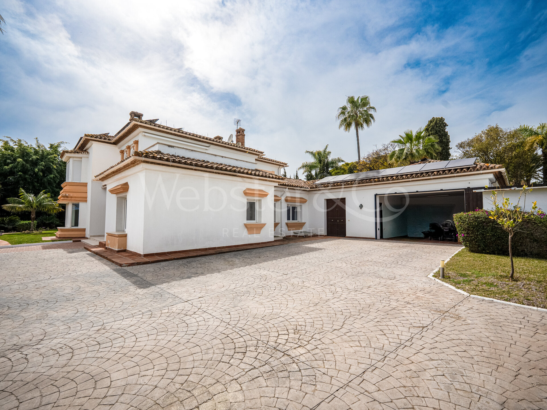 Villa Clara - Golf Front Home in Guadalmina Baja