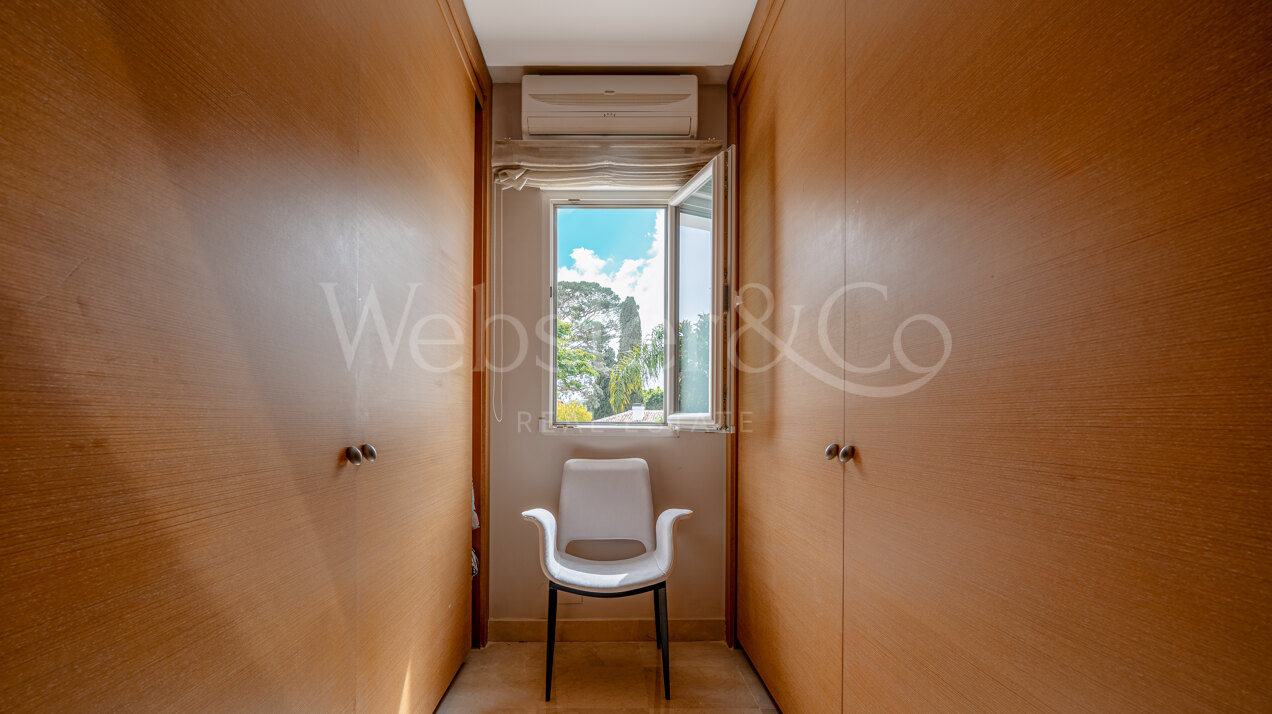 Villa Clara - Golf Front Home in Guadalmina Baja