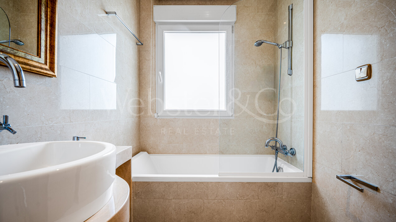 Villa Clara - Golf Front Home in Guadalmina Baja