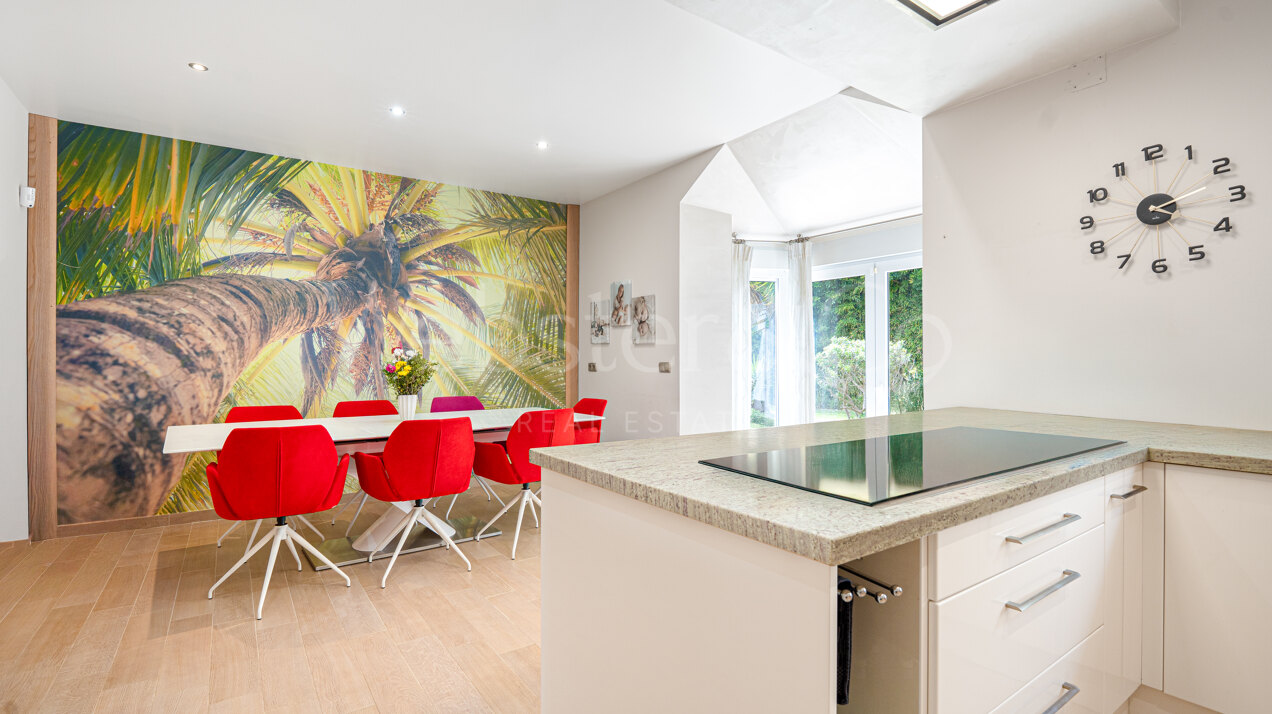 Villa Clara - Golf Front Home in Guadalmina Baja