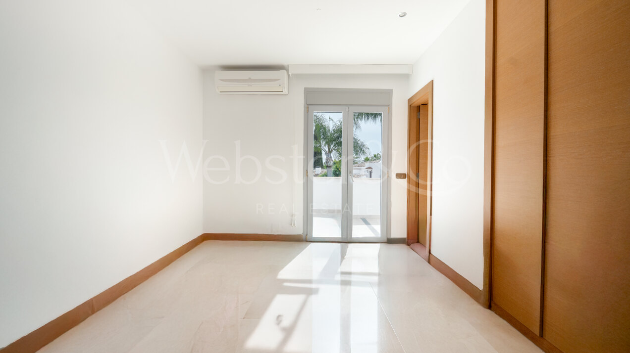 Villa Clara - Golf Front Home in Guadalmina Baja