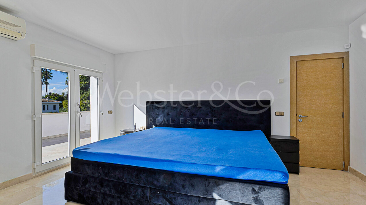 Villa Clara - Golf Front Home in Guadalmina Baja