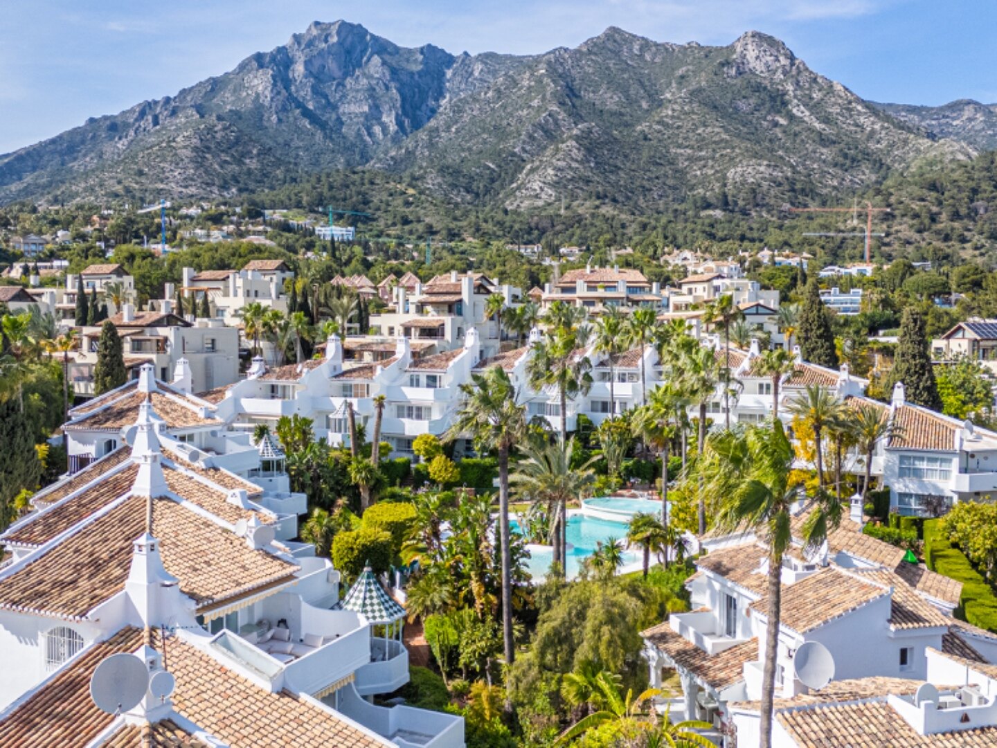 Casa Serenity - Townhouse in Camojan Blanco