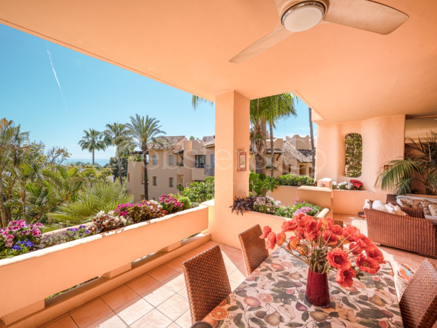 Apartment Mansion Club - Golden Mile Oasis