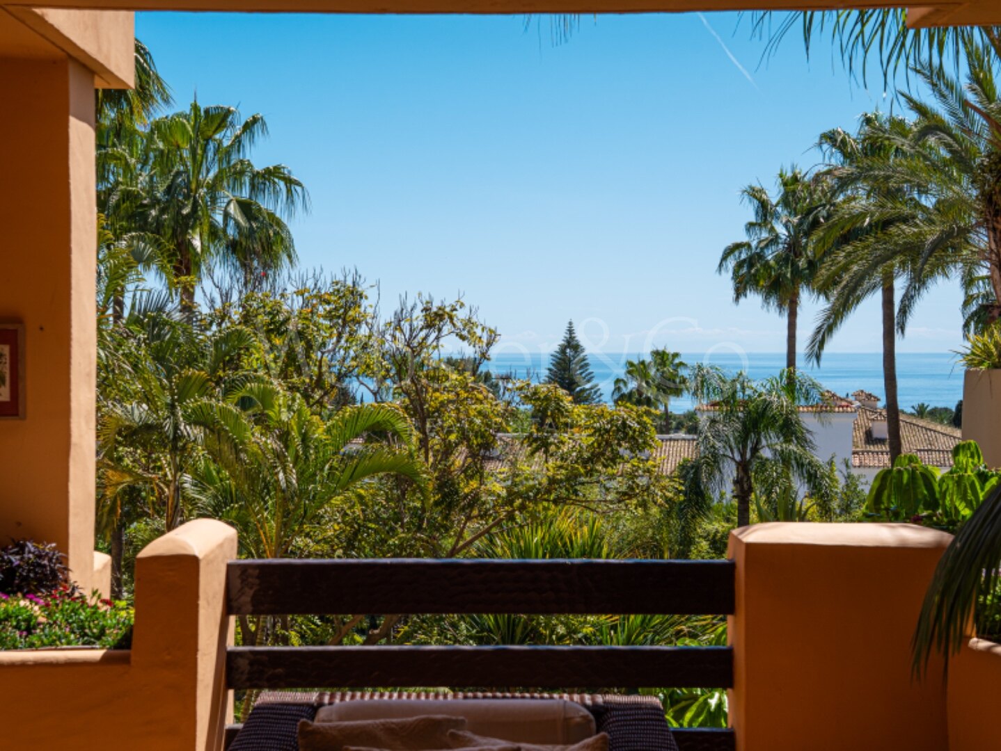 Apartment Mansion Club - Golden Mile Oasis