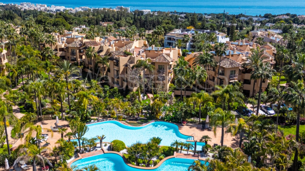 Apartment Mansion Club - Golden Mile Oasis