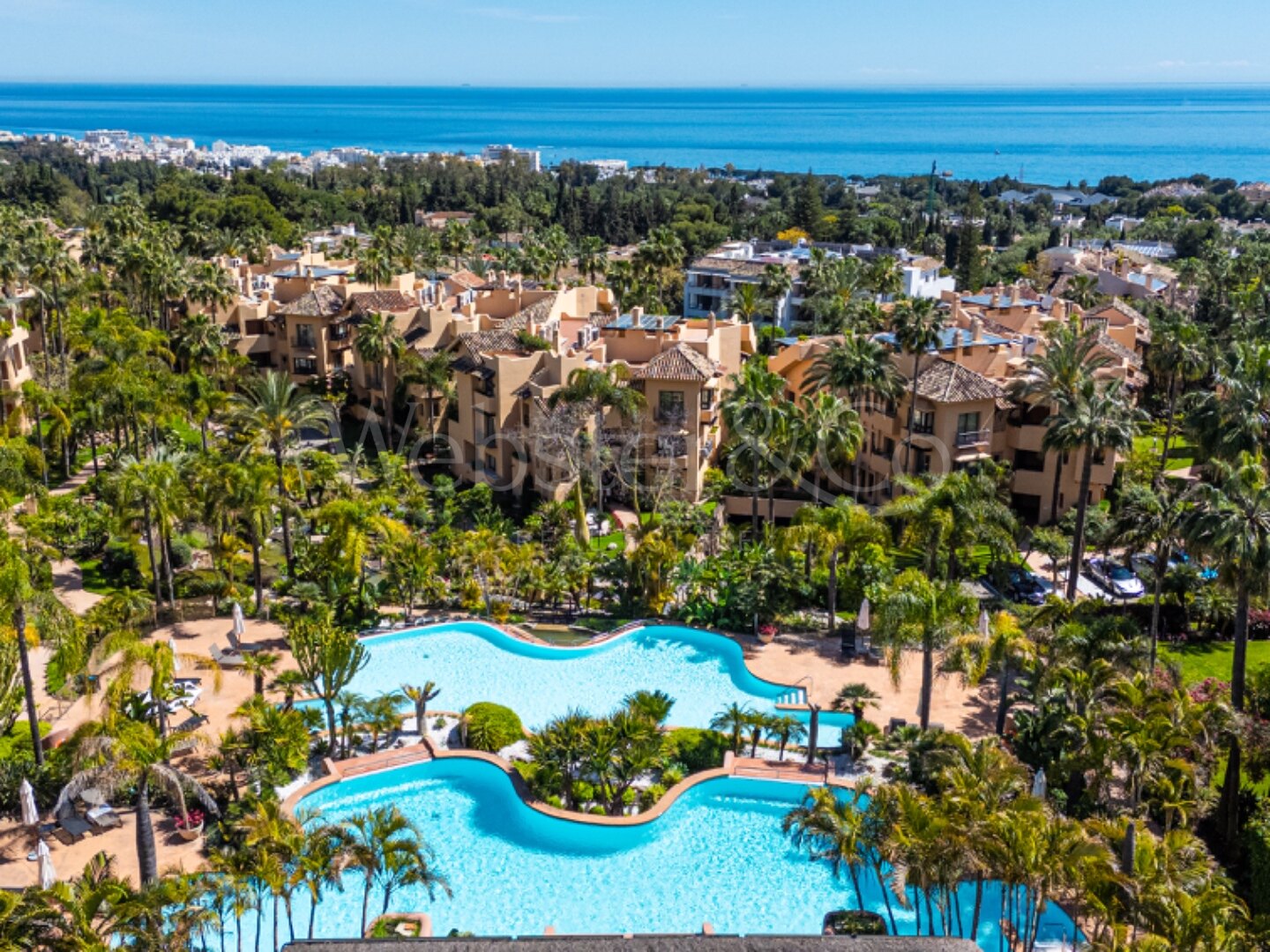 Apartment Mansion Club - Golden Mile Oasis