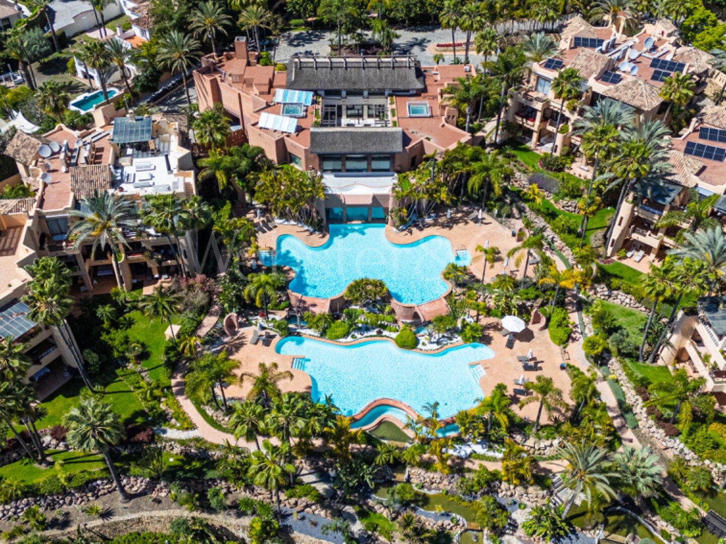 Apartment Mansion Club - Golden Mile Oasis