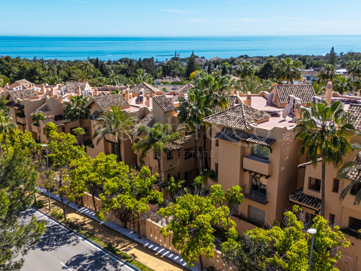 Apartment Mansion Club - Golden Mile Oasis