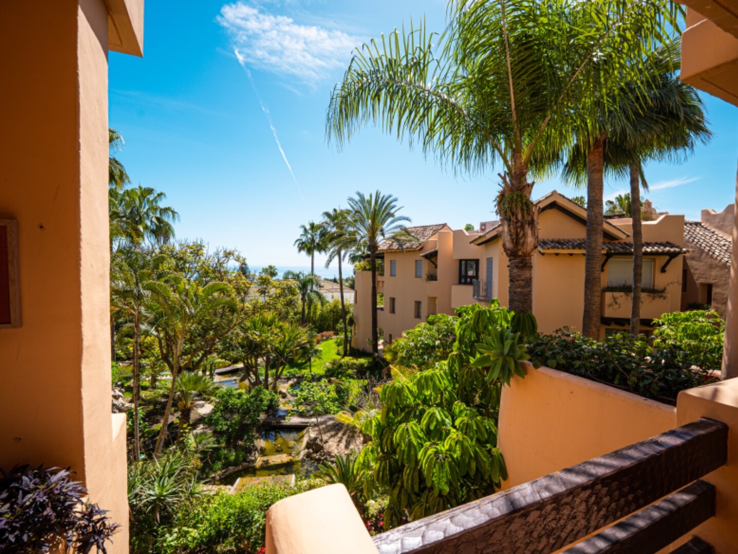 Gloriously sunny & spacious, this 3 bed apartment on the Golden Mile will dazzle and delight