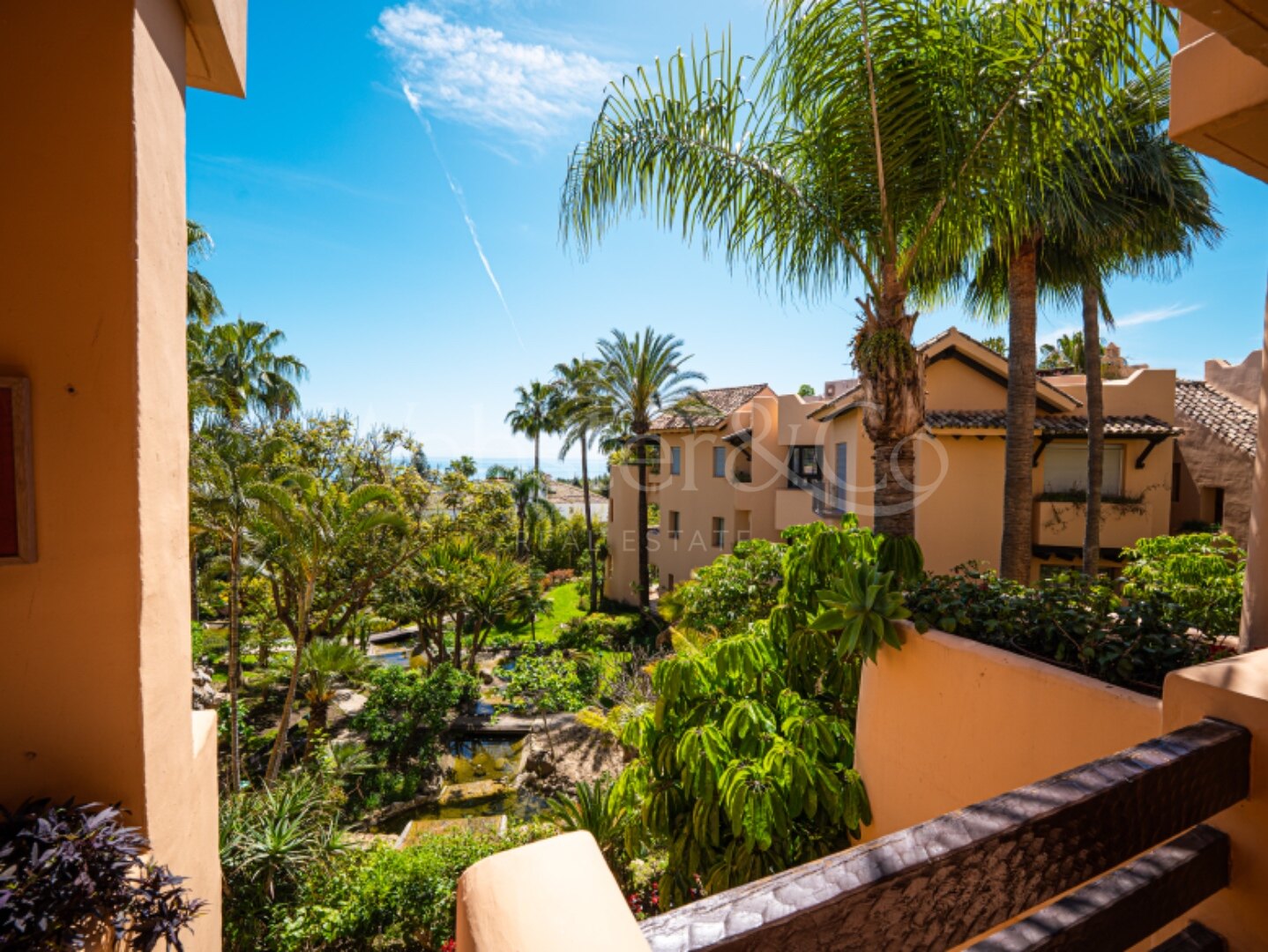 Apartment Mansion Club - Golden Mile Oasis