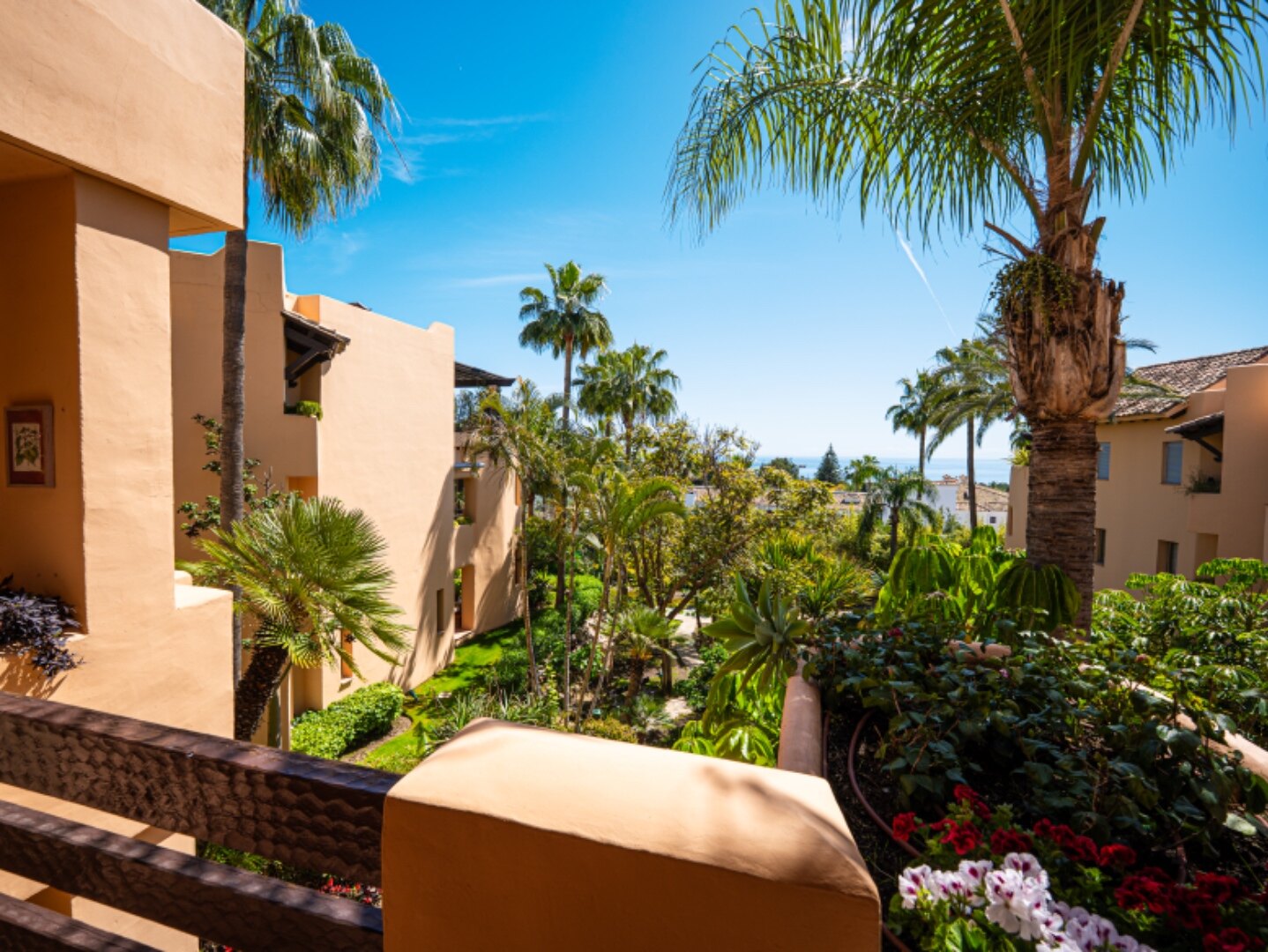 Gloriously sunny & spacious, this 3 bed apartment on the Golden Mile will dazzle and delight