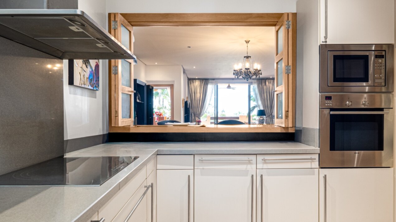 Gloriously sunny & spacious, this 3 bed apartment on the Golden Mile will dazzle and delight