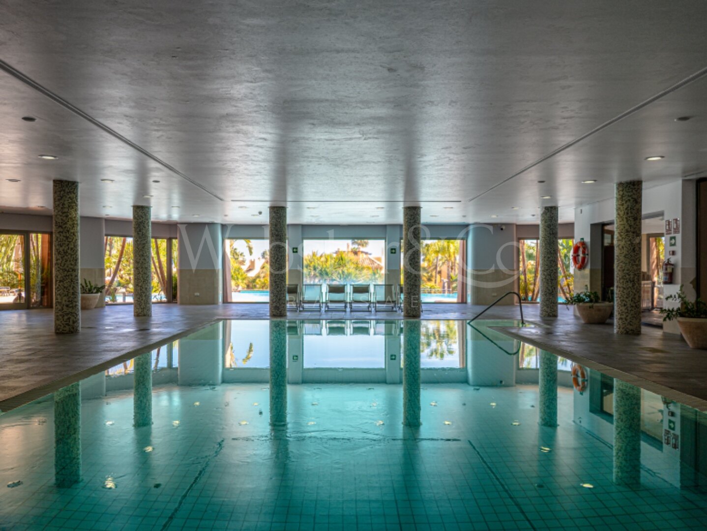 Apartment Mansion Club - Golden Mile Oasis