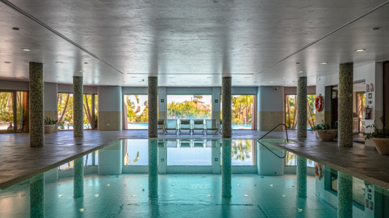 Gloriously sunny & spacious, this 3 bed apartment on the Golden Mile will dazzle and delight