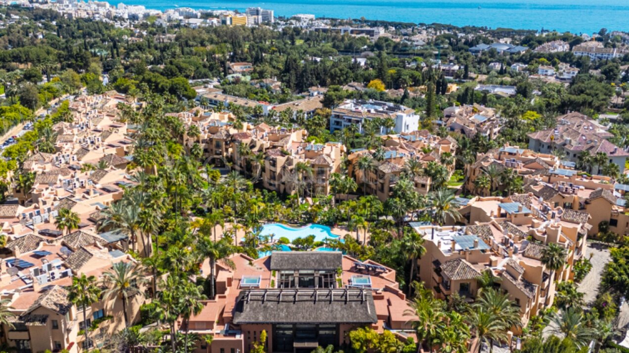 Apartment Mansion Club - Golden Mile Oasis