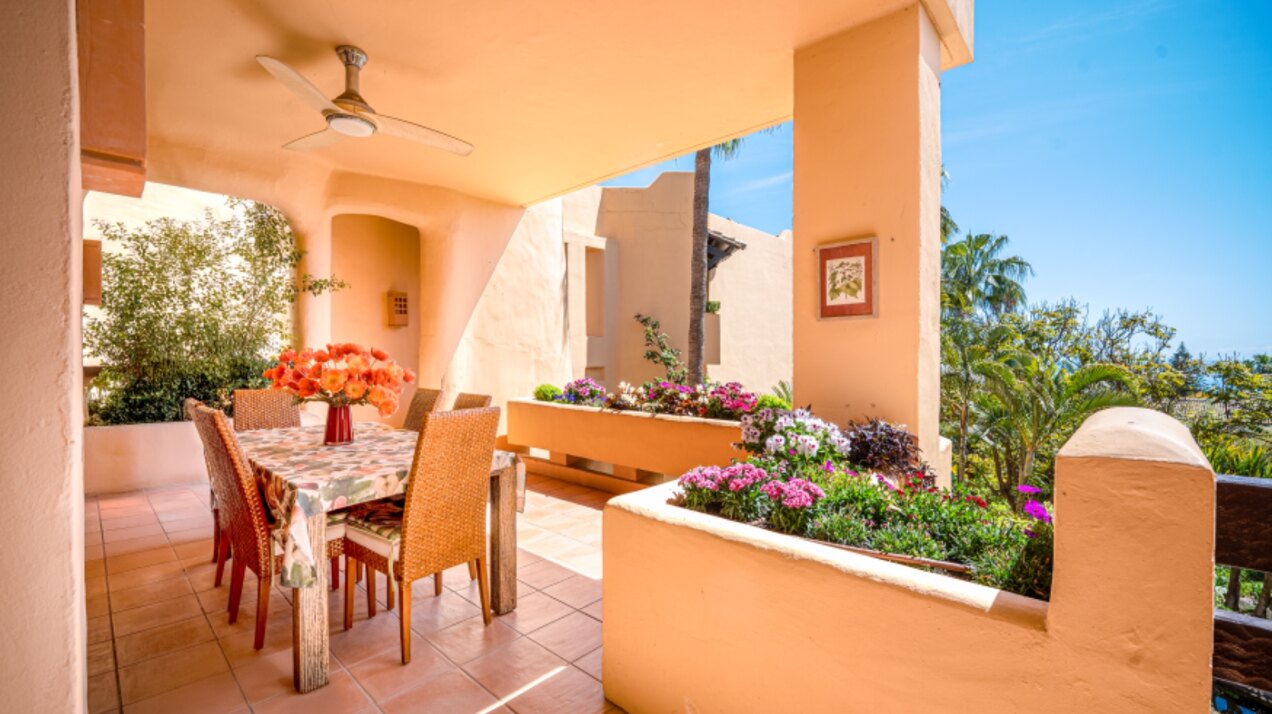 Gloriously sunny & spacious, this 3 bed apartment on the Golden Mile will dazzle and delight