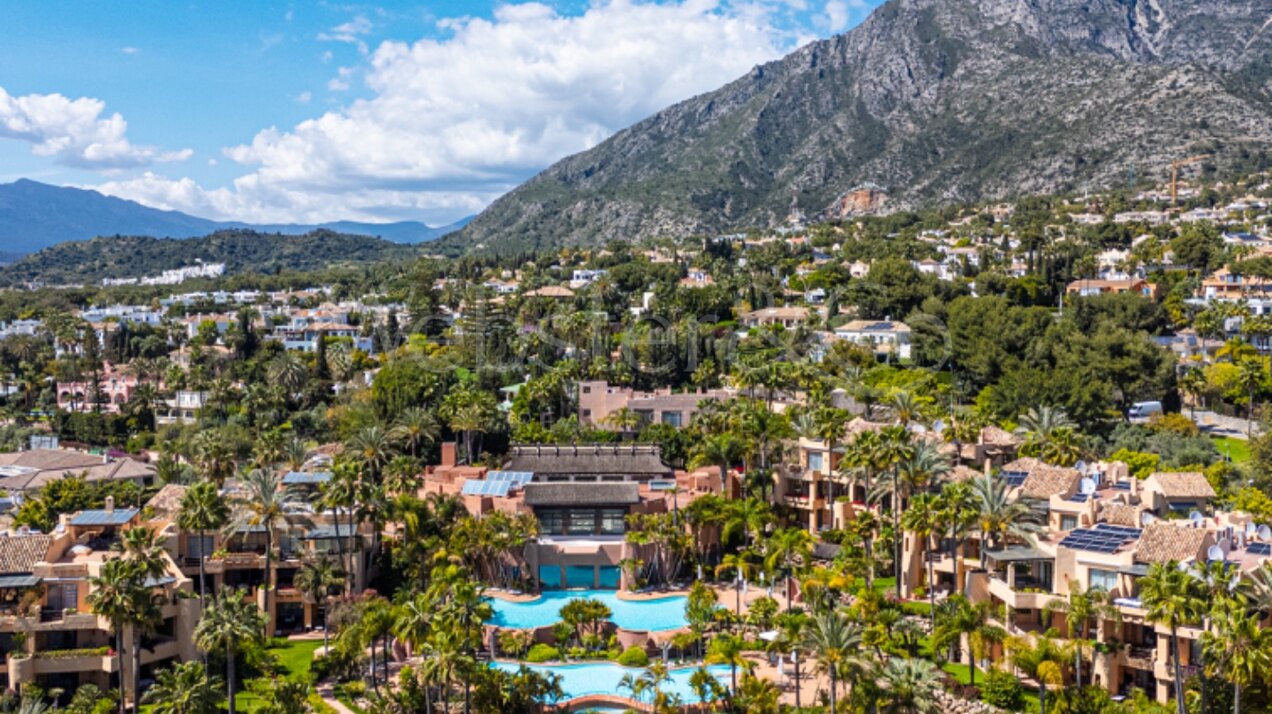 Apartment Mansion Club - Golden Mile Oasis