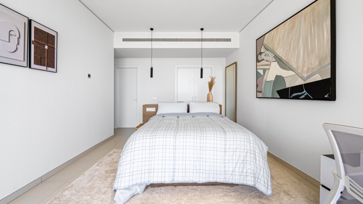 Ground floor 3 bedroom apartment in the heights of Mijas is open, elegant, offering panoramic views