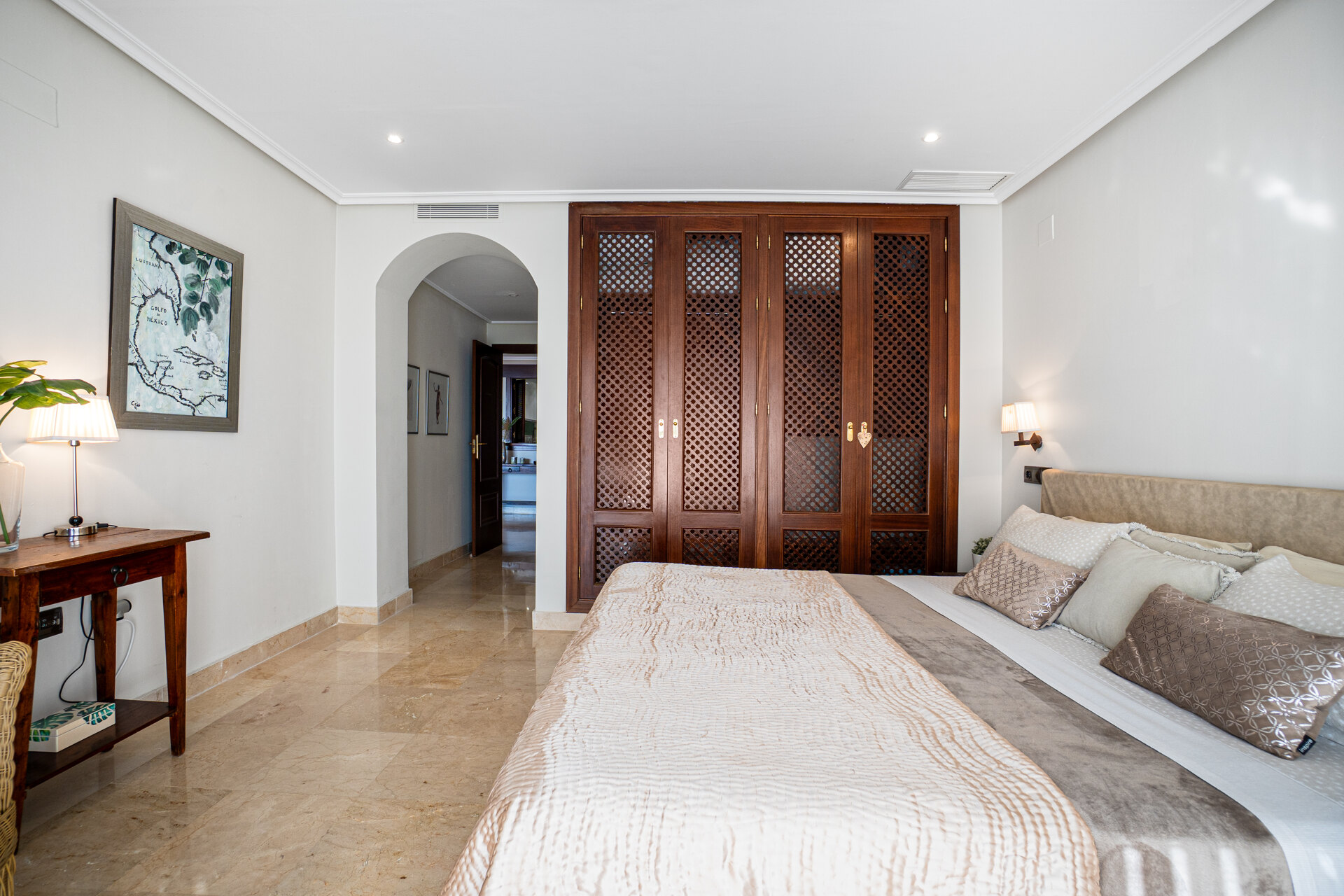 Dazzling 3 bedroom duplex penthouse with panoramic views sits within prestigious golf complex