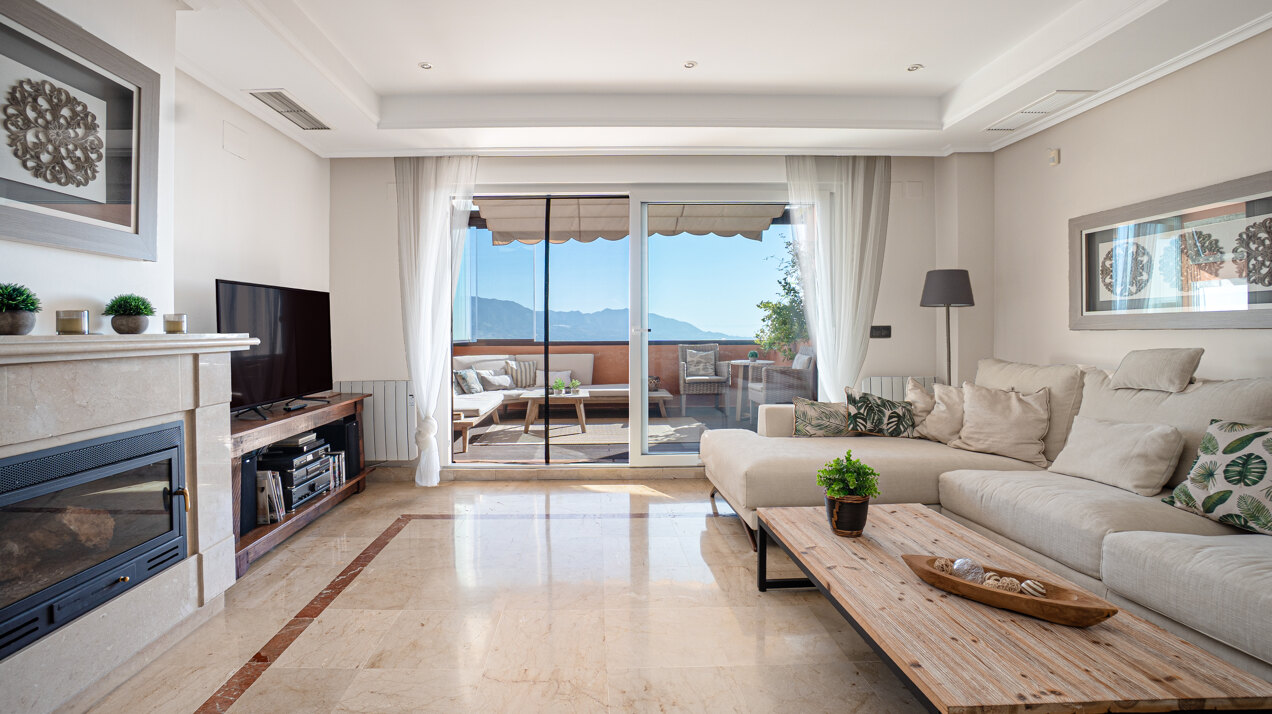 Dazzling 3 bedroom duplex penthouse with panoramic views sits within prestigious golf complex