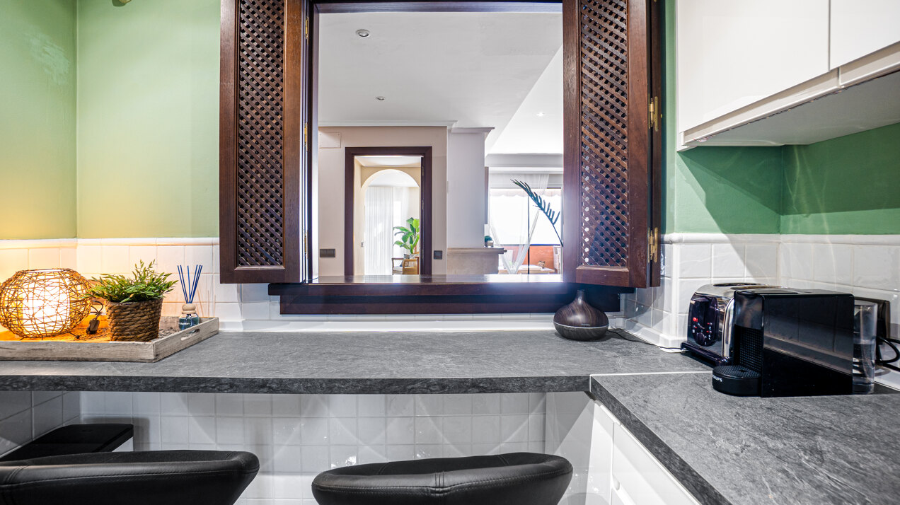 Dazzling 3 bedroom duplex penthouse with panoramic views sits within prestigious golf complex