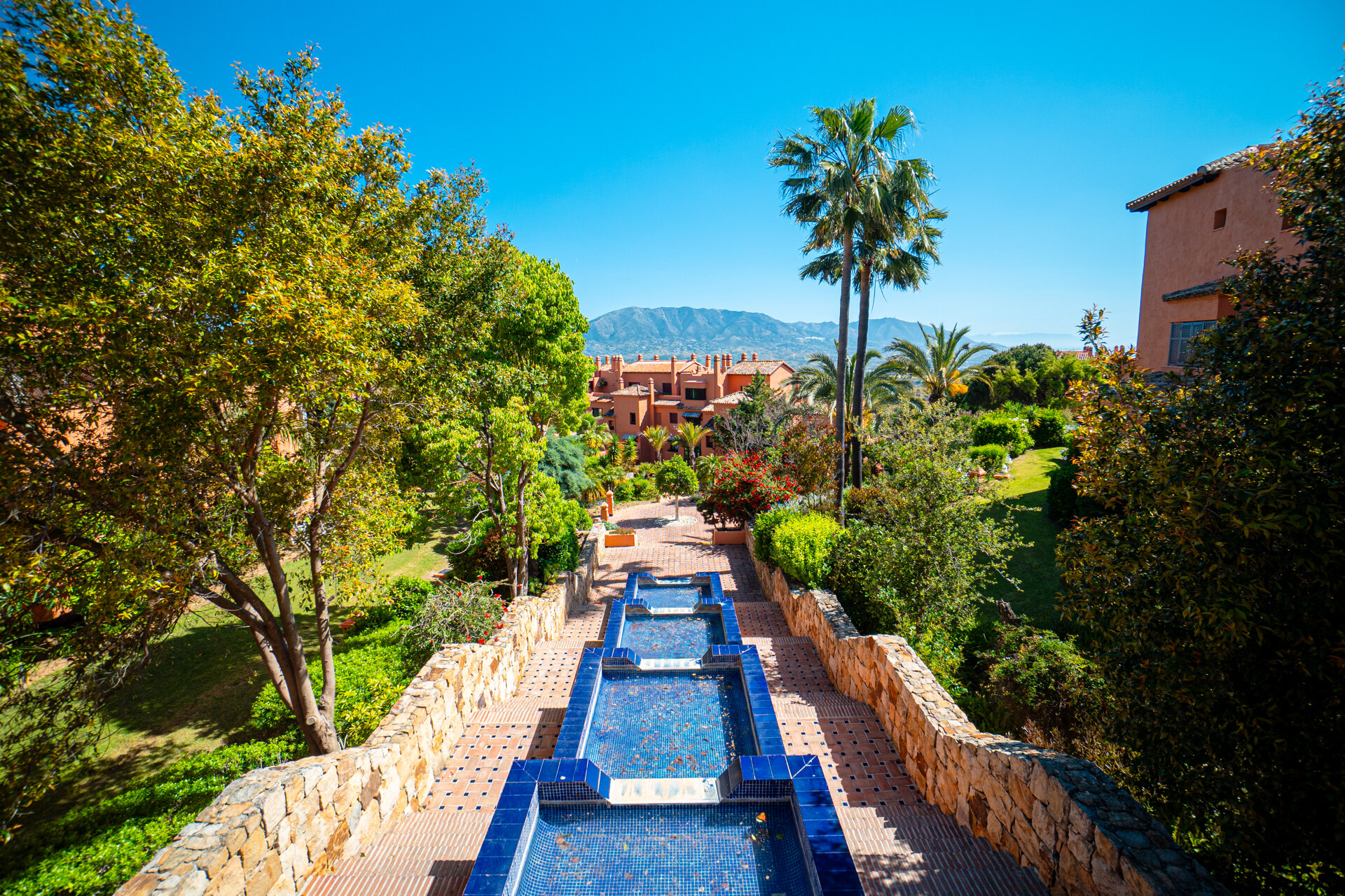 Dazzling 3 bedroom duplex penthouse with panoramic views sits within prestigious golf complex