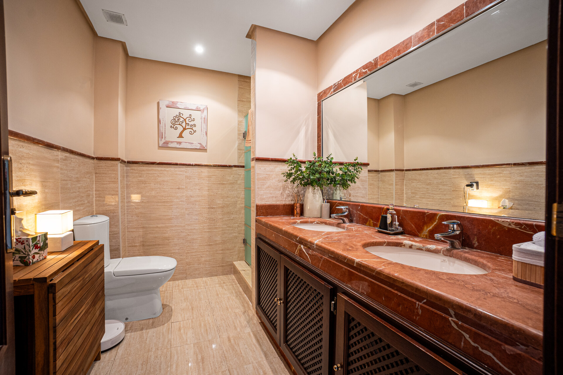 Dazzling 3 bedroom duplex penthouse with panoramic views sits within prestigious golf complex