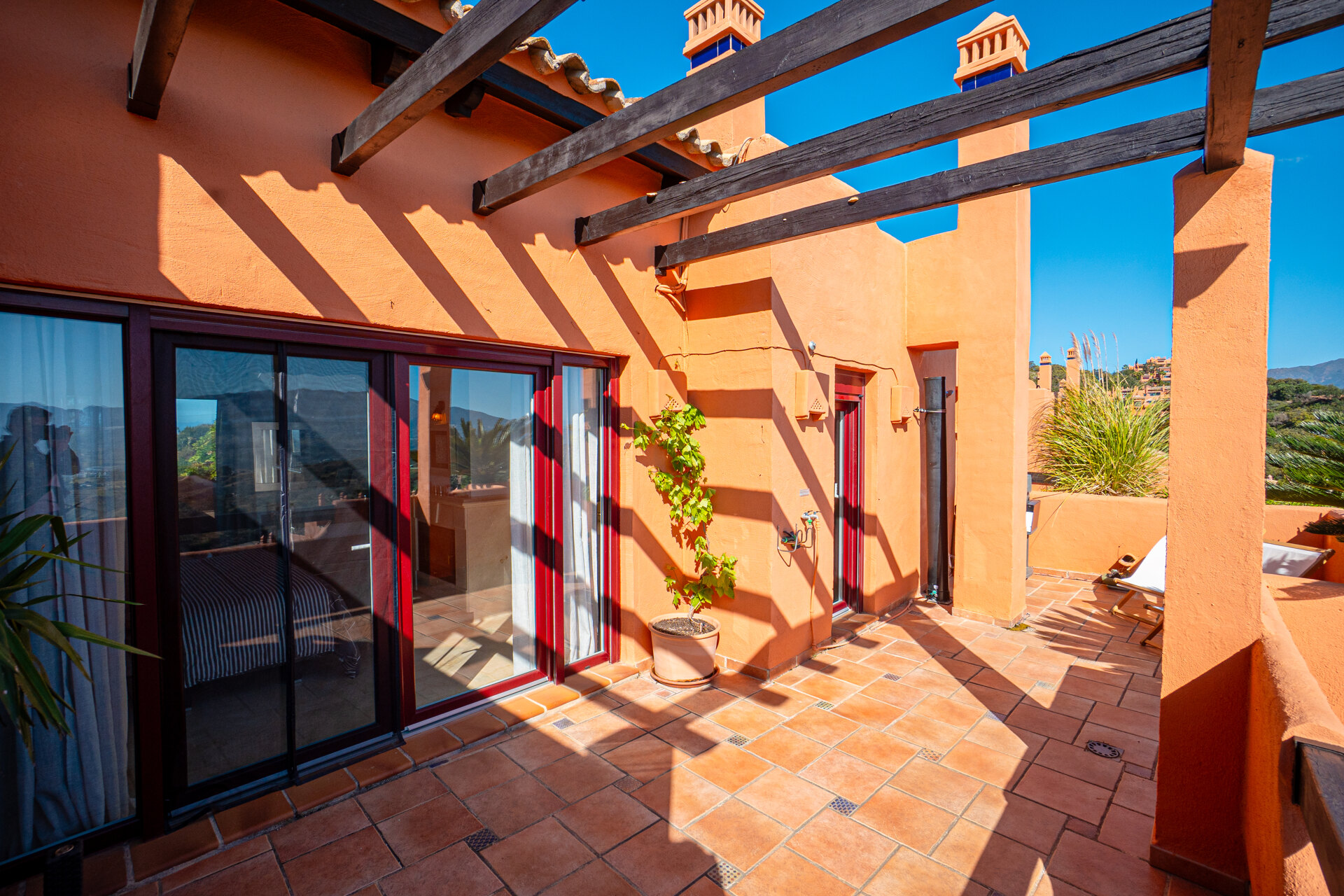 Dazzling 3 bedroom duplex penthouse with panoramic views sits within prestigious golf complex