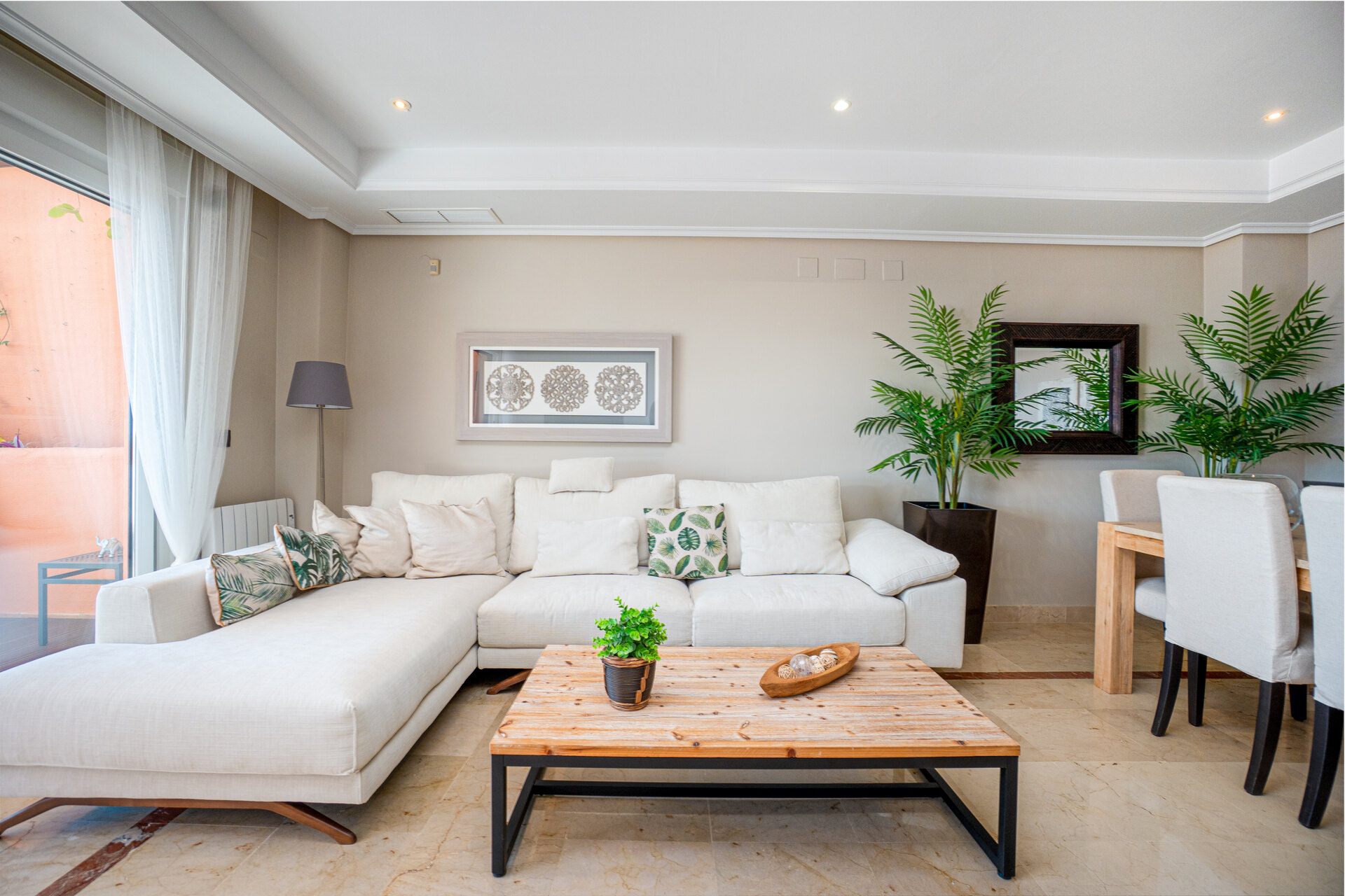Dazzling 3 bedroom duplex penthouse with panoramic views sits within prestigious golf complex