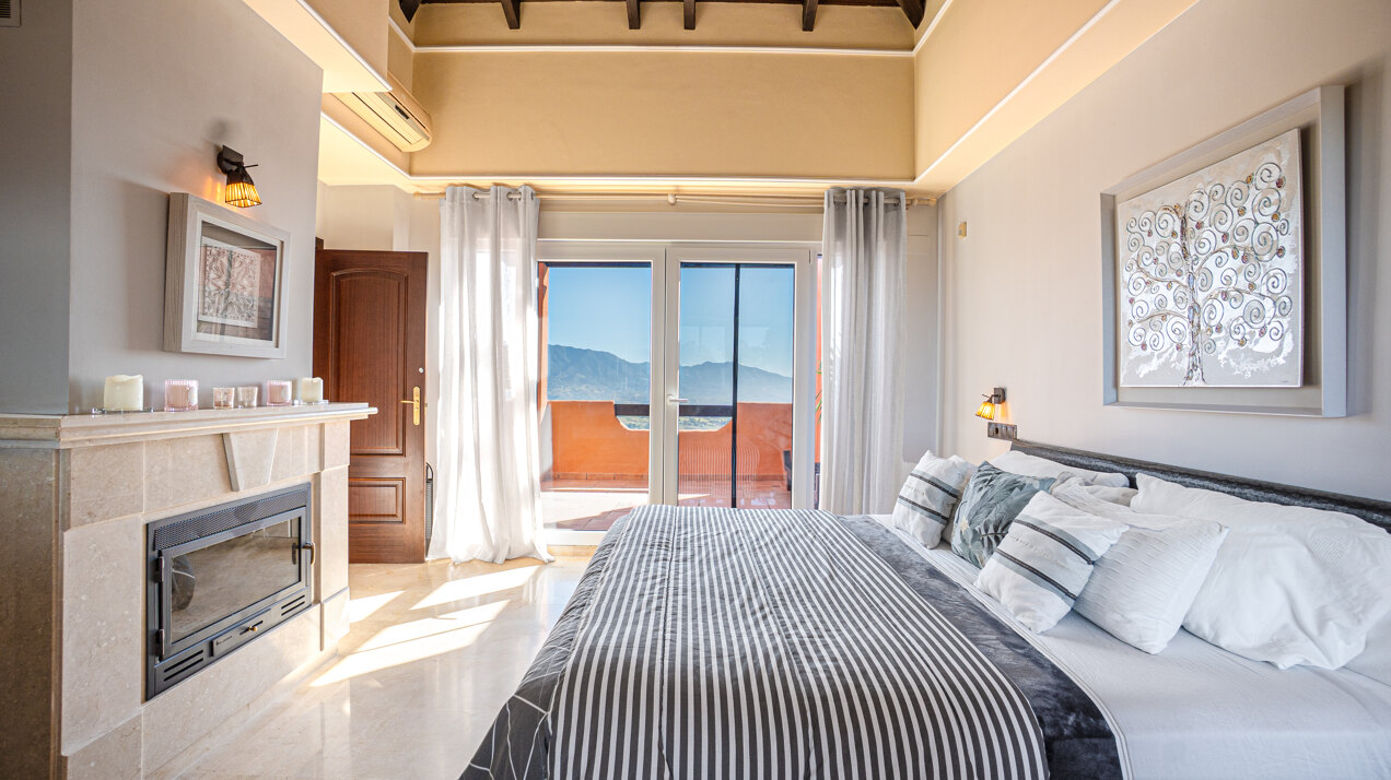 Dazzling 3 bedroom duplex penthouse with panoramic views sits within prestigious golf complex