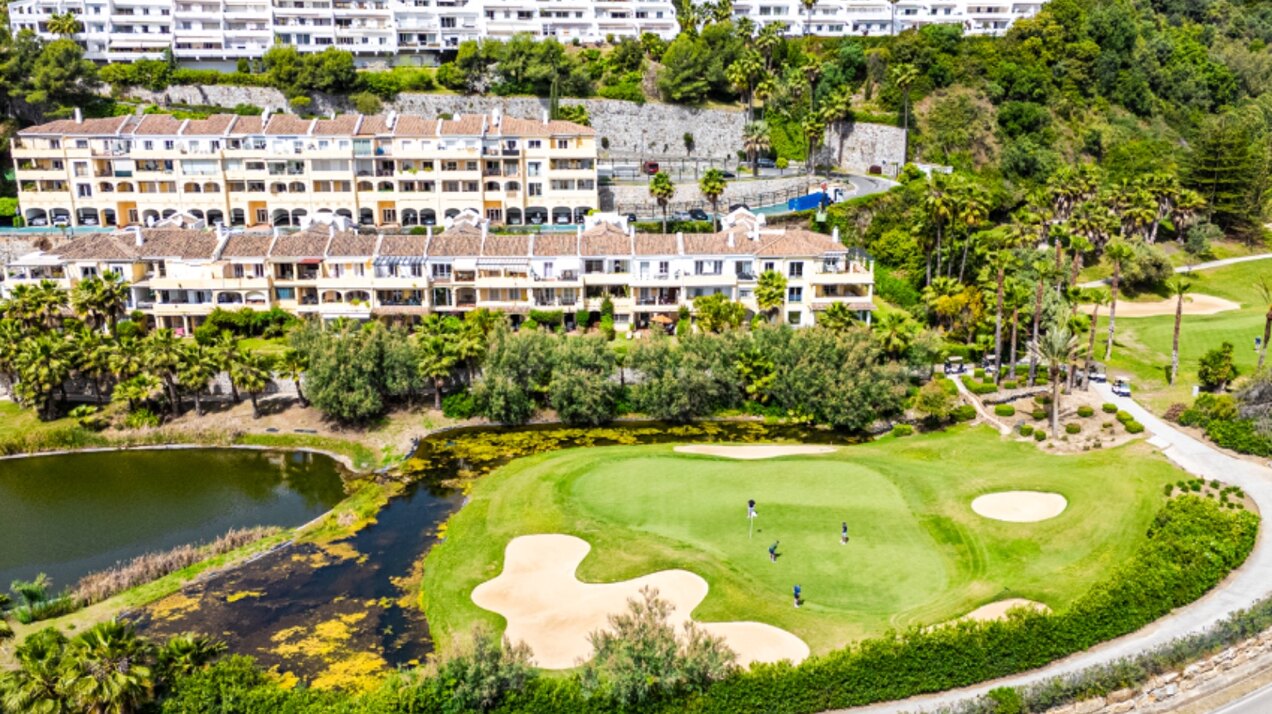 Stunning modern and luxurious apartment overlooks golf course and green valleys in Benahavis