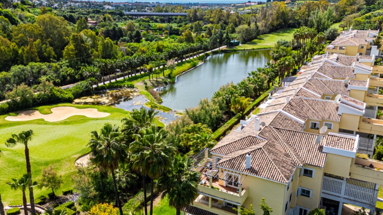 Stunning modern and luxurious apartment overlooks golf course and green valleys in Benahavis