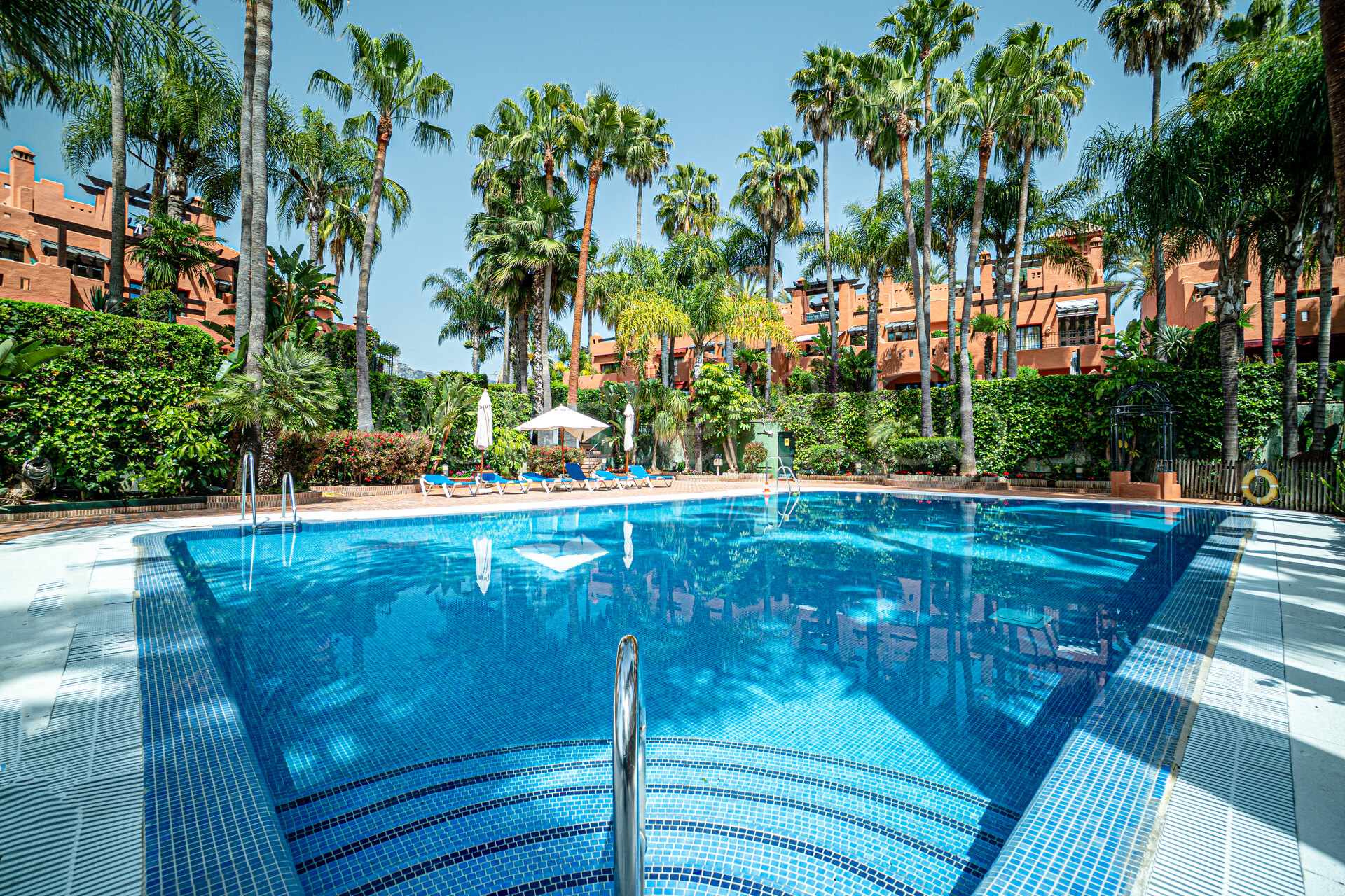 Townhouse Oasis – Exclusividad en Monte Marbella Club