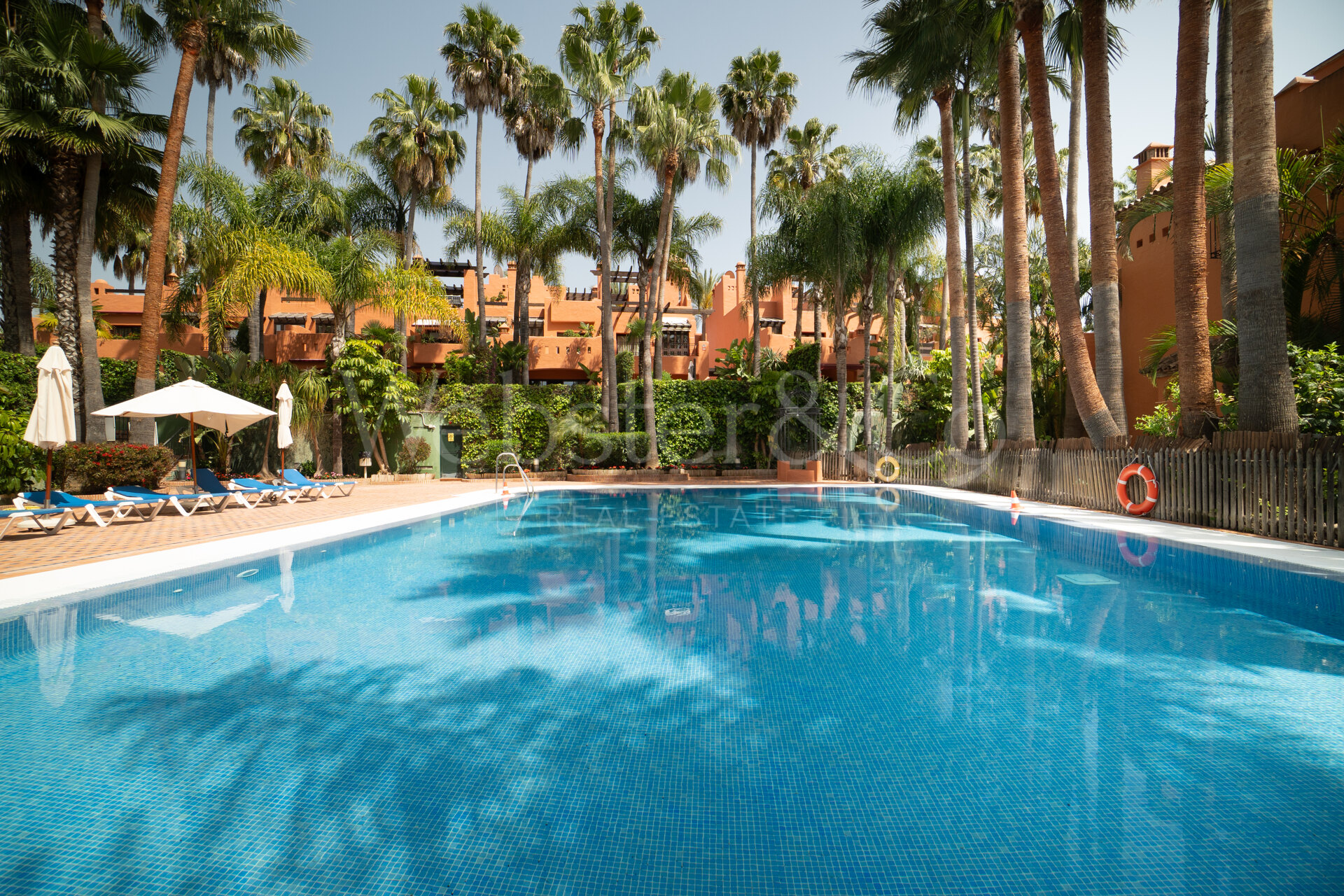 Townhouse Oasis – Exclusividad en Monte Marbella Club