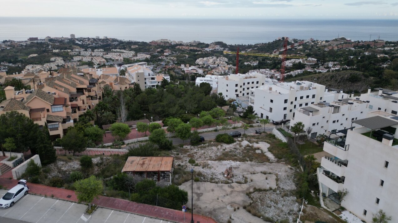 Fantastic plot with endless views of the Mediterranean Sea for sale in Benalmadena