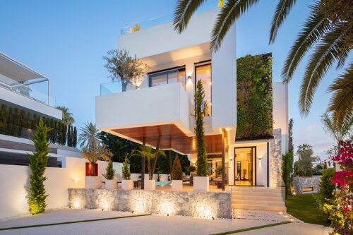 Sleek, modern and almost futuristic, this dazzling 5 bed villa on the Golden Mile is a masterpiece