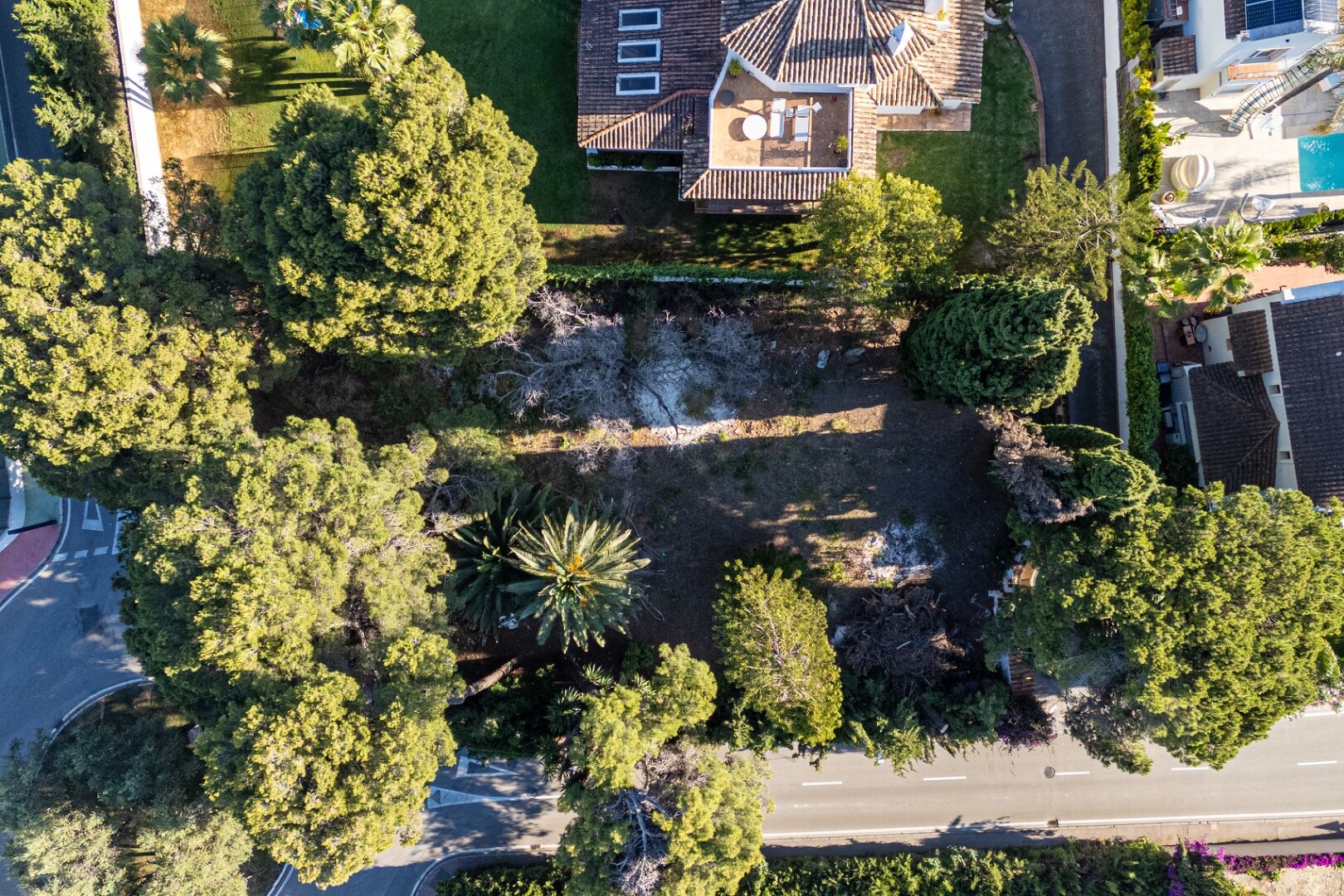 Exceptionally located plot for sale in Nagüeles