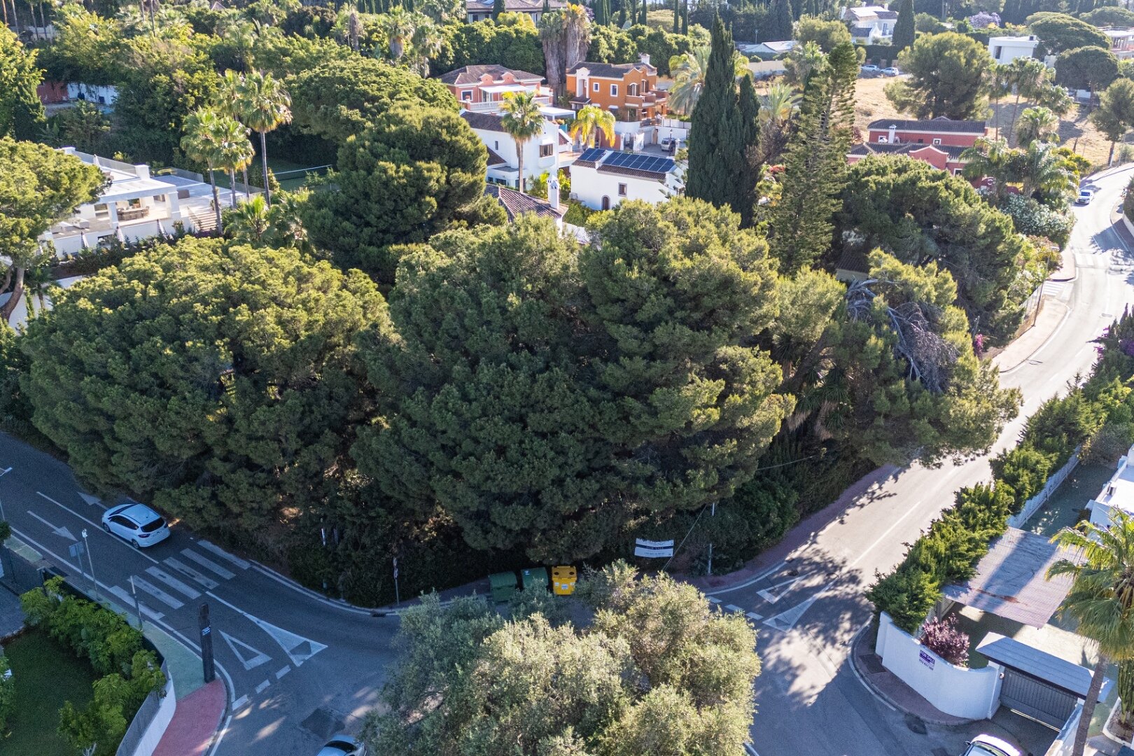 Exceptionally located plot for sale in Nagüeles