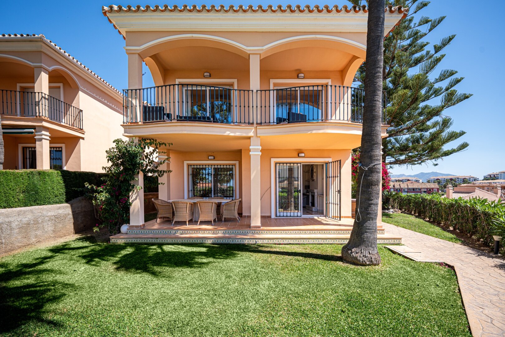 Exquisite Andalucian villa epitomises luxurious, coastal living and offers panoramic sea views