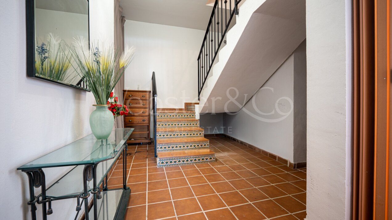 Exquisite villa redefines luxury with panoramic sea views