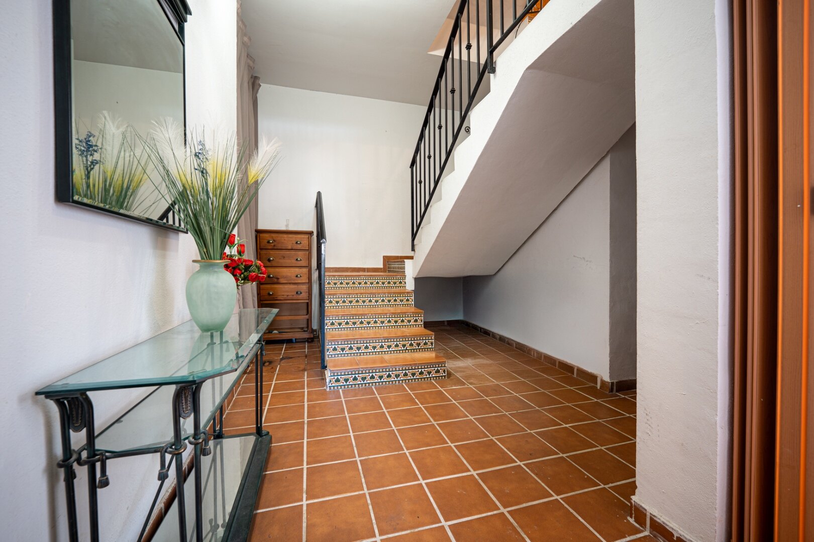 Exquisite Andalucian villa epitomises luxurious, coastal living and offers panoramic sea views