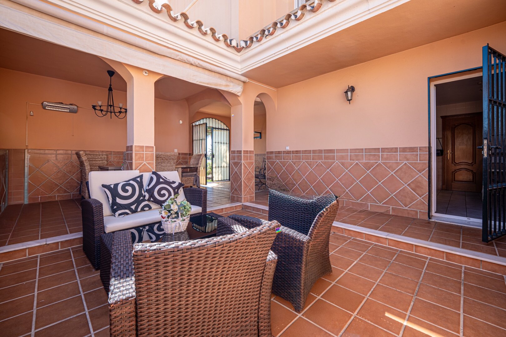 Exquisite Andalucian villa epitomises luxurious, coastal living and offers panoramic sea views