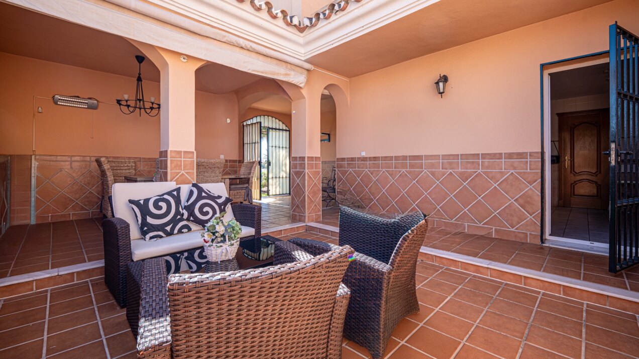 Exquisite Andalucian villa epitomises luxurious, coastal living and offers panoramic sea views