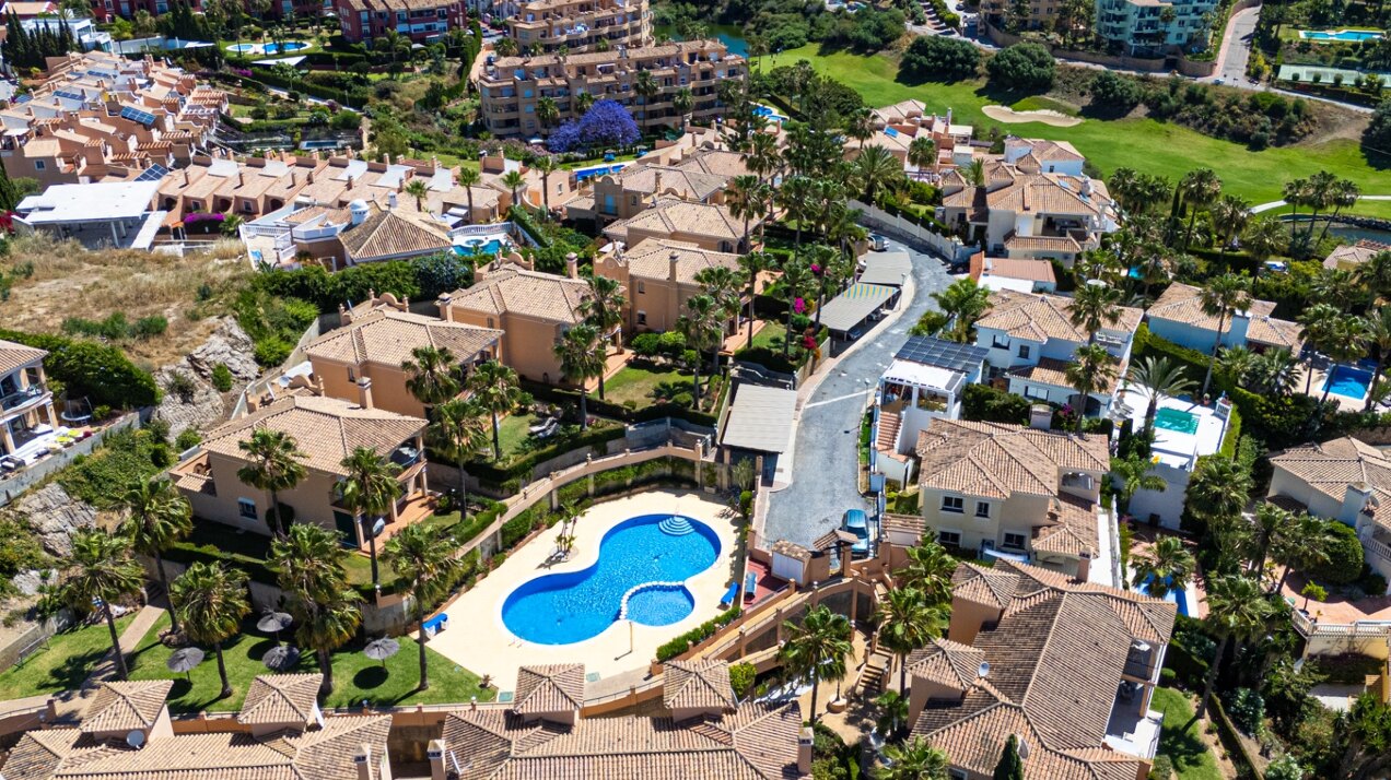 Exquisite Andalucian villa epitomises luxurious, coastal living and offers panoramic sea views